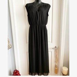 SOLD-DR2 Black Maxi Dress Size M